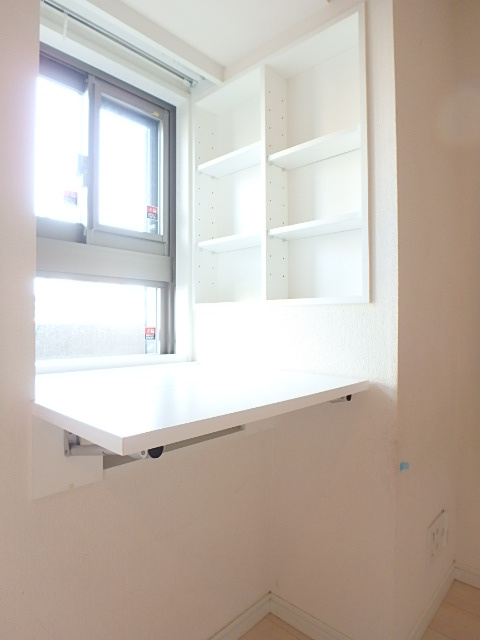 グランド・ガーラ大森 テーブルとしても利用可能なカウンター！