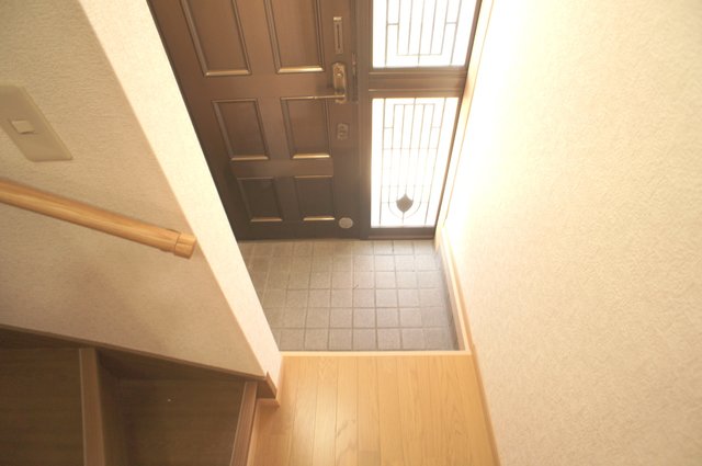 メゾネットおゆみ野Ｇ棟 玄関