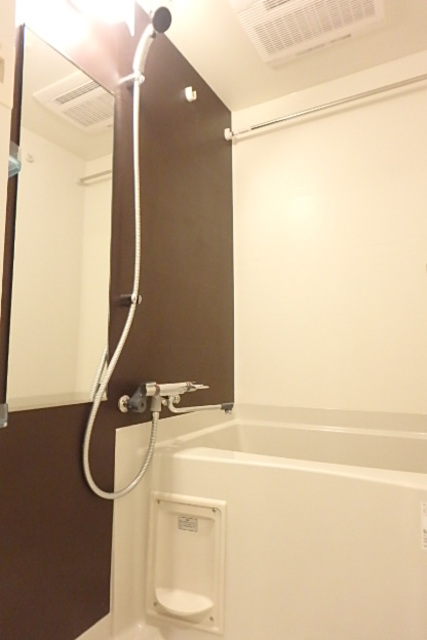 グランド・ガーラ川崎西口8階 浴室乾燥機付きバス