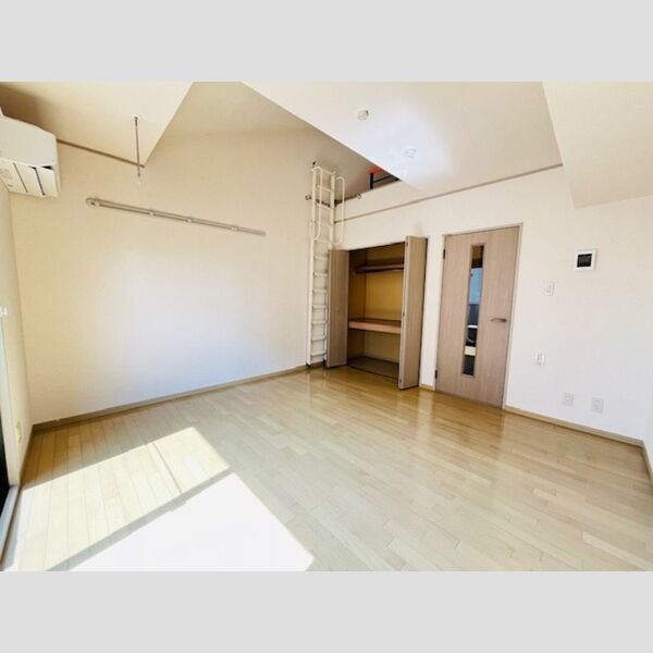 コーポラス泉201号室 洋室