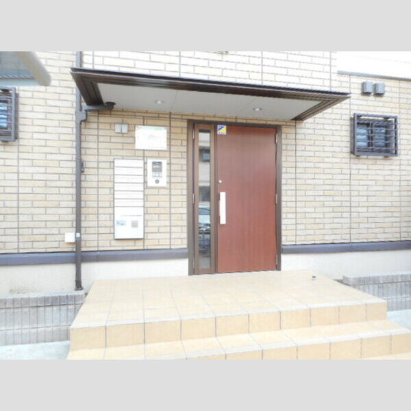 メゾン・ドゥ・ロジェ105号室 オートロック付エントランス