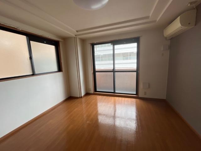 ポスト・マローネ00501号室 室内