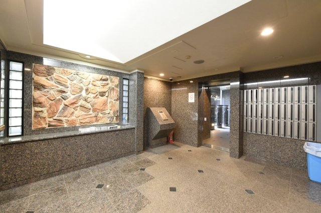 菱和パレス御茶ノ水湯島天神町6階 ロビー