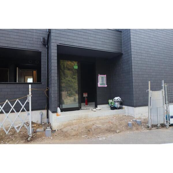 Mana港南202号室 エントランス