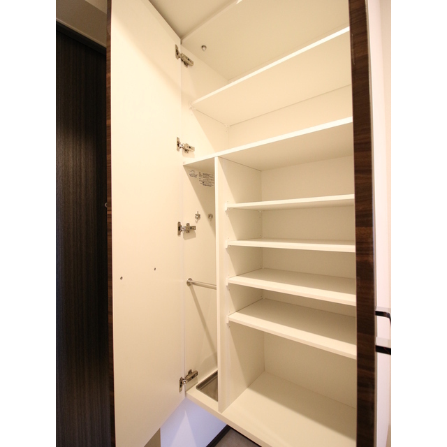 プレール・ドゥーク門前仲町Ⅲ101号室 シューズボックス