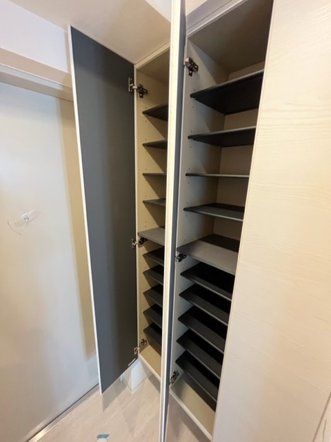 Adachi Liner Toneri Residence2階 玄関