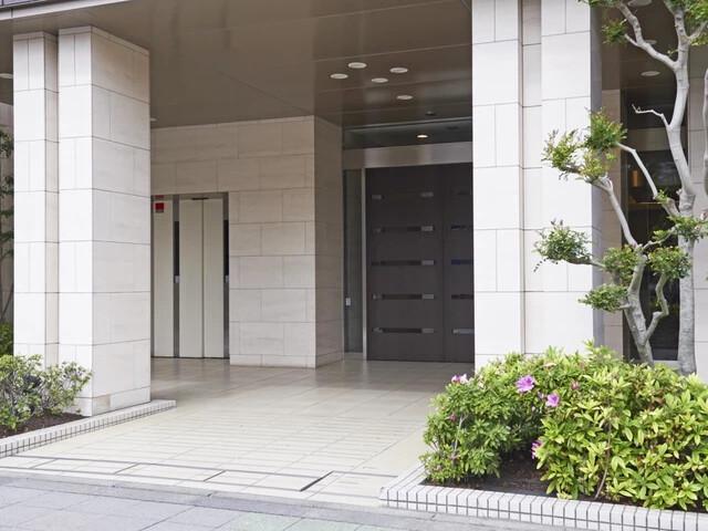 レフィール築地レジデンス エントランス