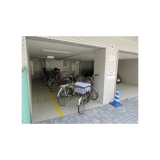 クレスト中野坂上1階 外観