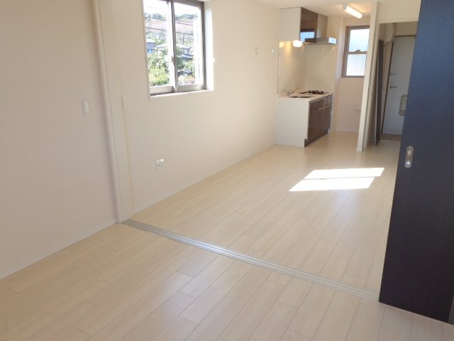 キャッスルパーク LDK８帖