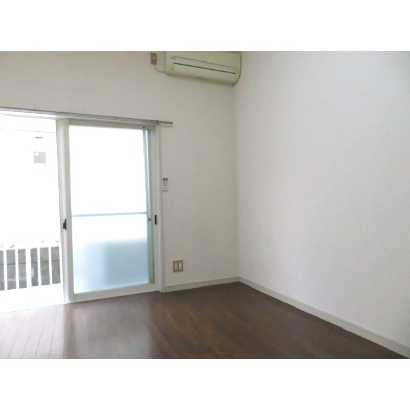 メゾンアイ三山1階 内観