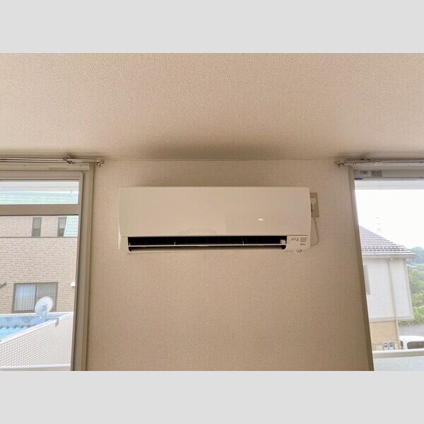 アーバンヒルズ201号室 エアコン