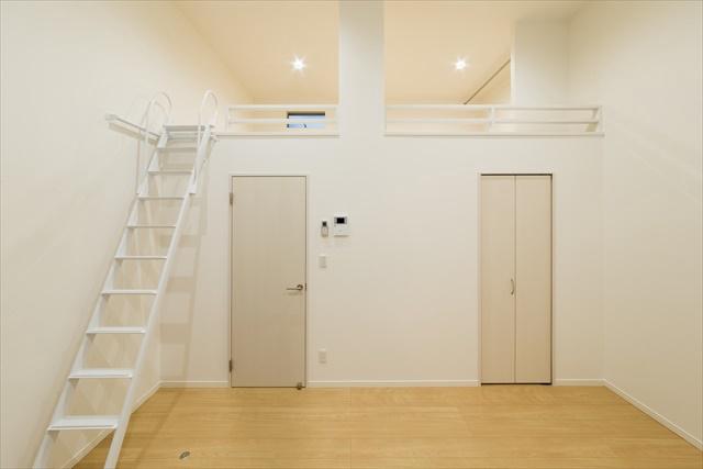 Ｃｅｒｉｓｉｅｒ　相模が丘 ロフト付きデザイナーズ