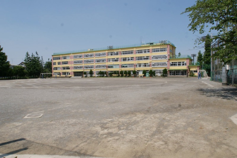 レオパレスペルシャ 杉並区立向陽中学校