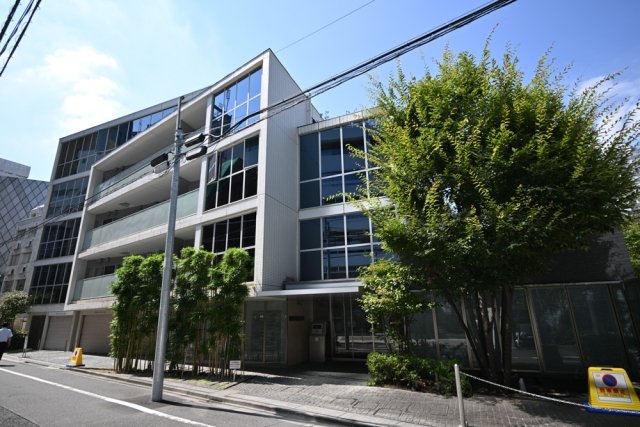 ブランズ六本木 外観