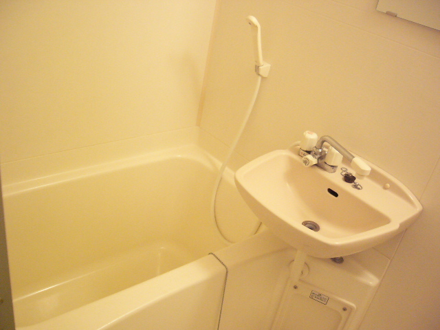 グレース吉岡0101号室 バス