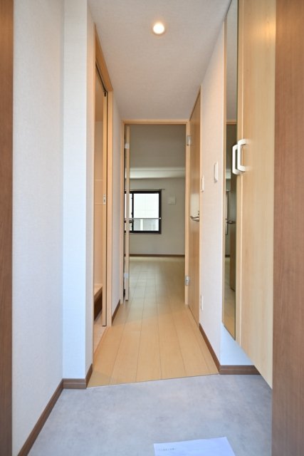 ＣＥＮＴＲＡＬ　ＧＡＲＤＥＮ　ＲＥＳＩＤＥＮＣＥ　ＴＯＫＹＯ1階 玄関