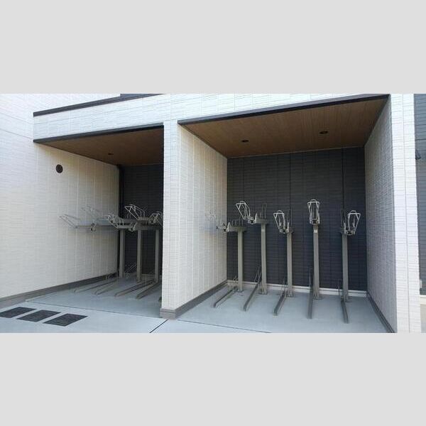 Buena Venir(ブエナ　ヴェニール) 駐輪場