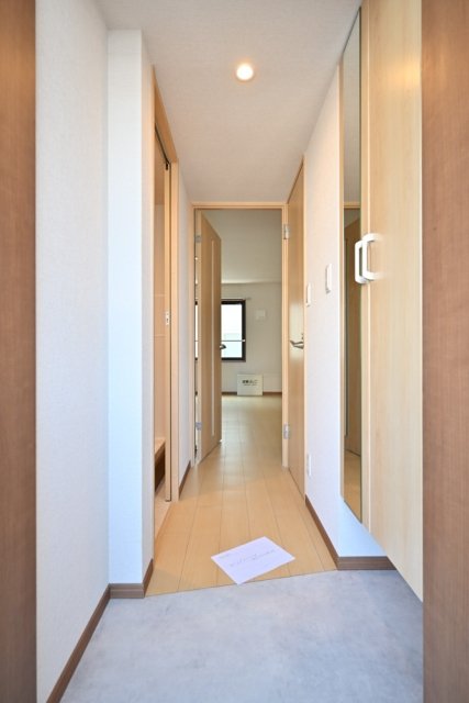 ＣＥＮＴＲＡＬ　ＧＡＲＤＥＮ　ＲＥＳＩＤＥＮＣＥ　ＴＯＫＹＯ2階 玄関