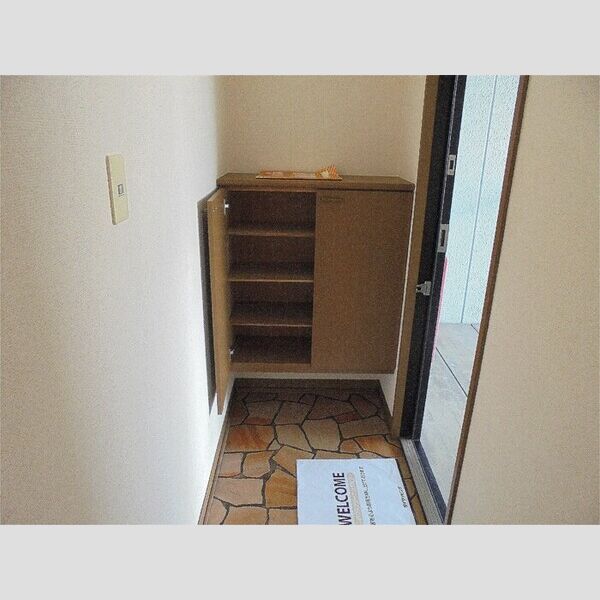 ハイカムール・浅井 玄関