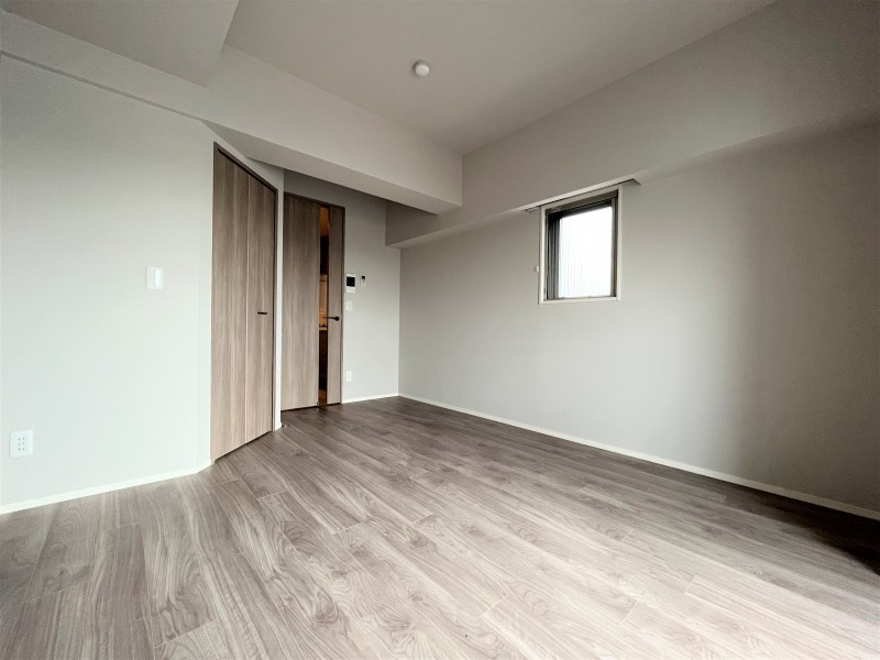 ロイジェント新高島平5階 内観