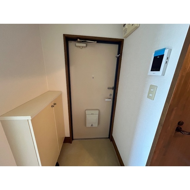 メゾンリリー　足立 玄関