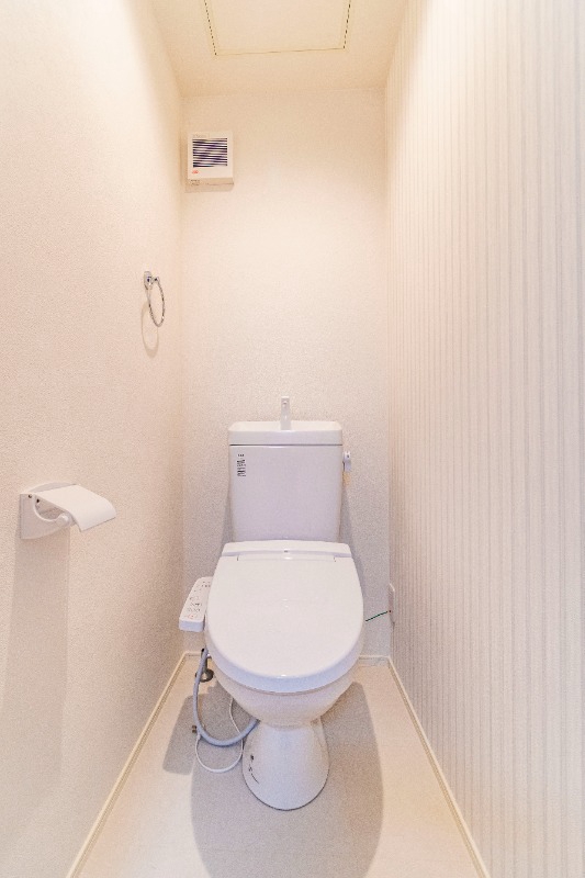 エフプレスト岸町2階 トイレ