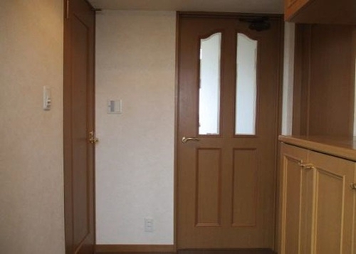 ライオンズマンション高砂第５ 玄関　※2025年11月撮影