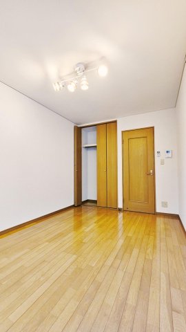 プランシュ日吉101号室 広めで快適な居室空間