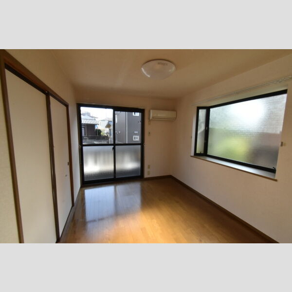 パーシモン 洋室①