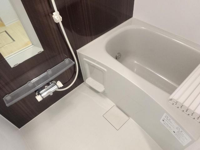 Ｅ・Ｍグローリア バス（追焚き・浴室換気乾燥機）