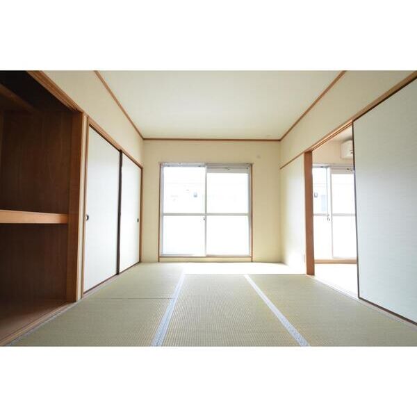 ユートピア南原304号室 リビング