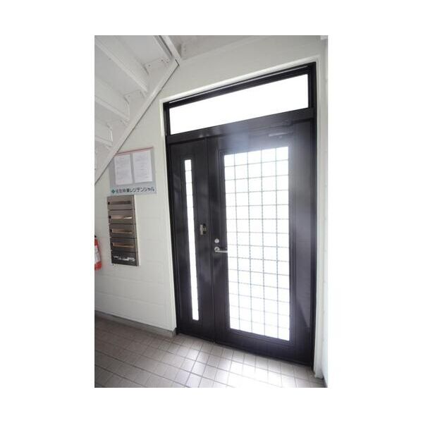 ジュネス小日向101号室 エントランス