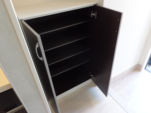 ナディア平塚Ⅱ シューズＢＯＸ