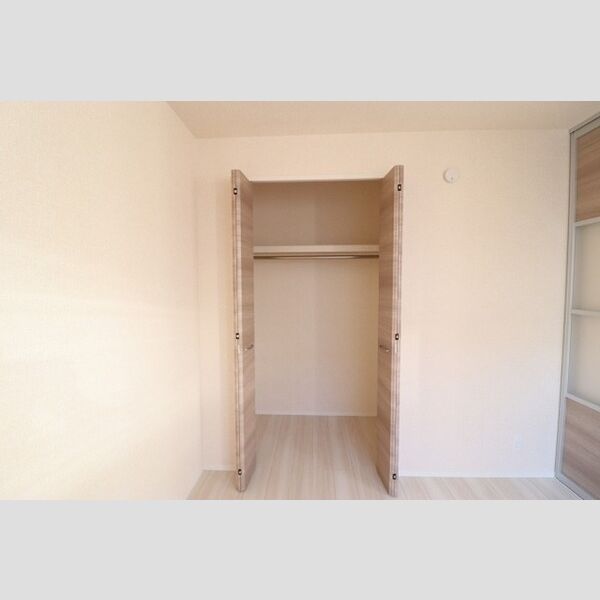 ル・グランⅢ202号室 クローゼット