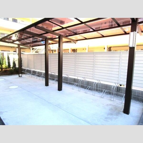 ソラーレ 駐輪場