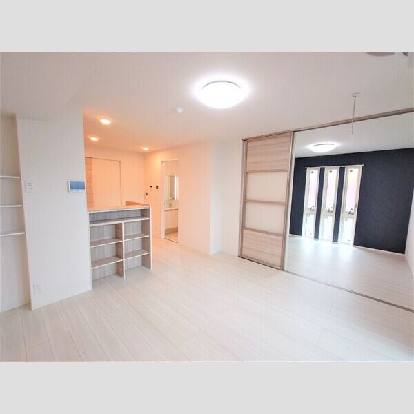 セジュール師岡町106号室 LDK12.3帖
