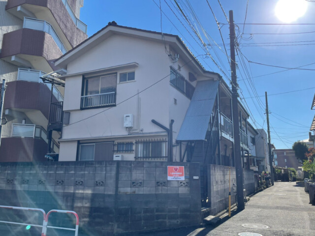 ハイツ月山1階 エントランス