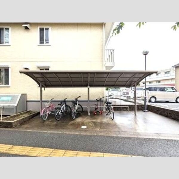 サンアベニューⅡ103号室 駐輪場