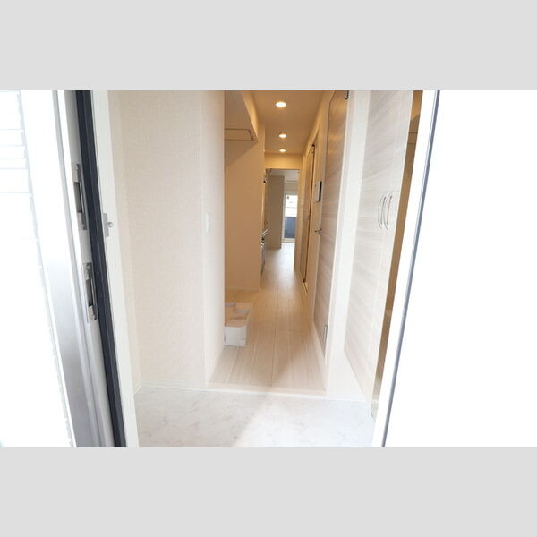 クレール緑303号室 玄関