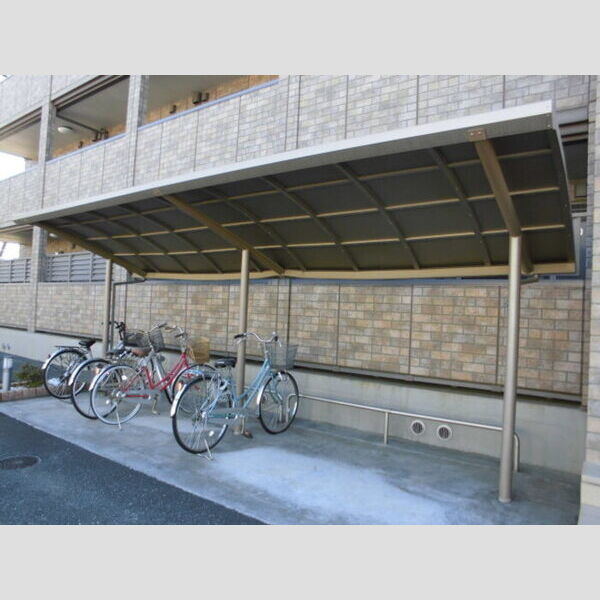 クレール106号室 駐輪場