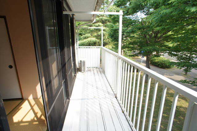 コーポ白百合　Ｅ棟E202号室 バルコニー