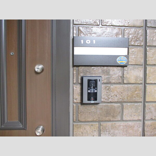 ヴェルクレール　壱・弐番館 弐101(玄関)