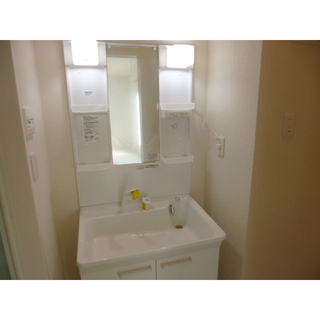 アムール mon frere 内観