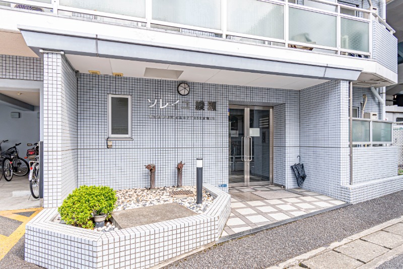 ソレイユ綾瀬4階 エントランス