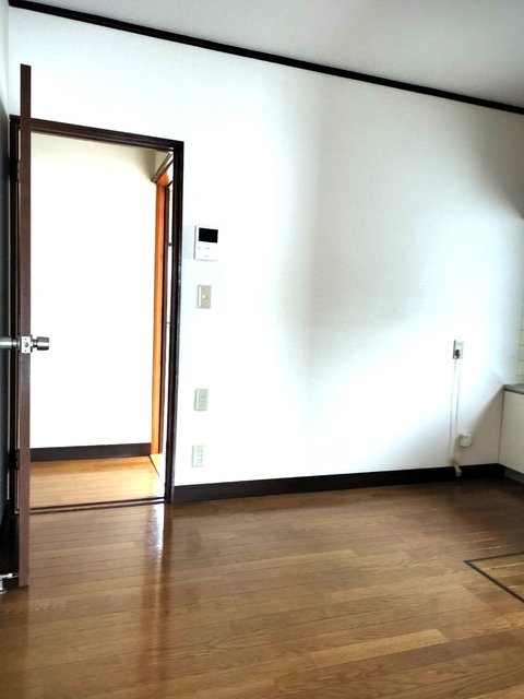 アルファメゾン二番館2D号室 他号室の写真です。