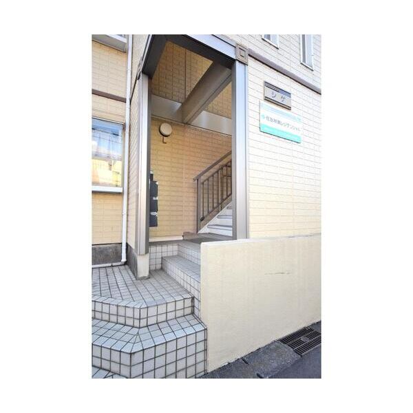 シティハイムシゲ206号室 エントランス