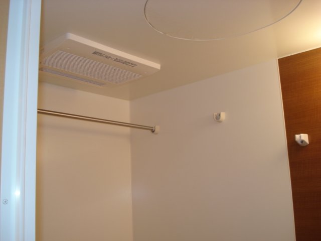 カルキノス301号室 浴室乾燥機（イメージ）