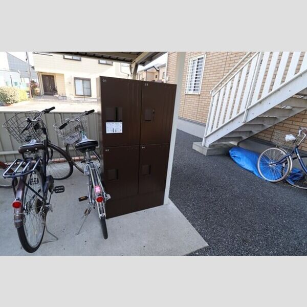 バードウィング 宅配ボックスあり