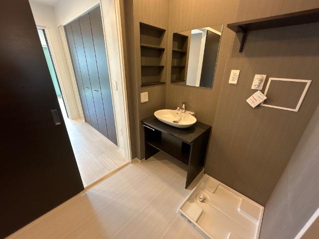 レヴメゾン神山五番館201号室 洗面（イメージ）