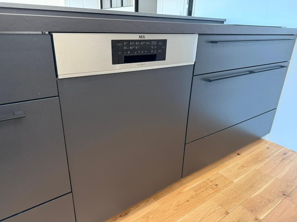 ユニハイム鎌倉 賃貸ではまずない60cmの大型海外食洗機